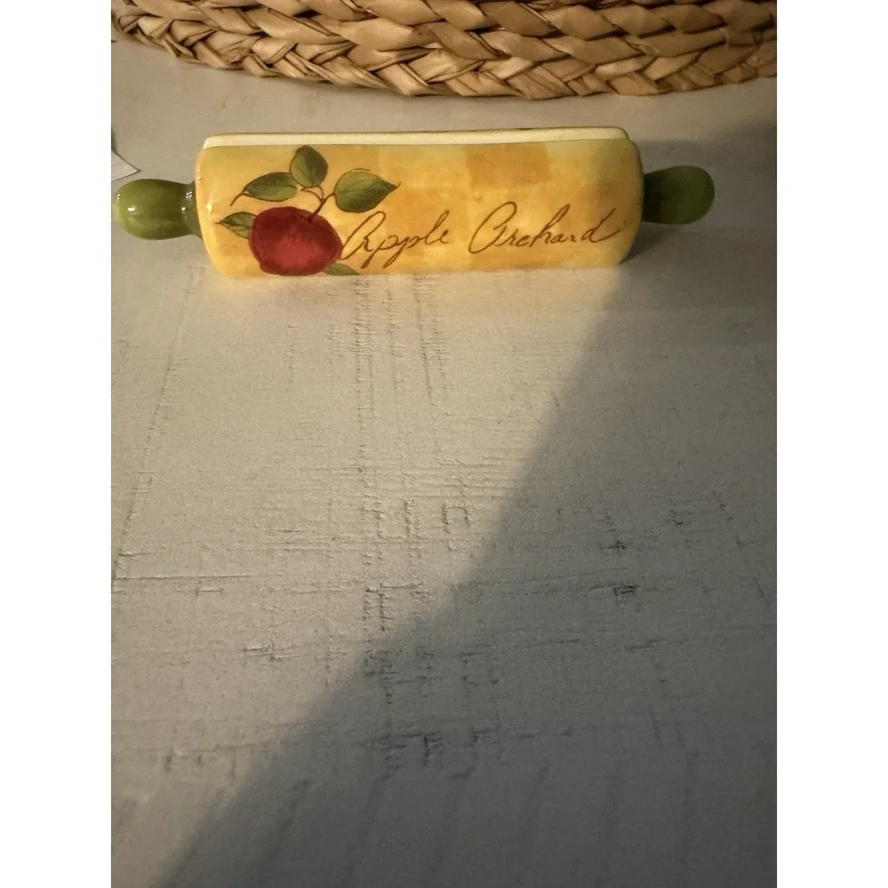 Rolling Pin‎ Recipe Holder By Counter Art Apple Orchard Yellow Red & Green
